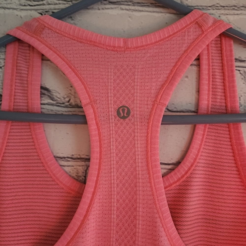 Lululemon Swiftly Tech Tank - Picture 3 of 5